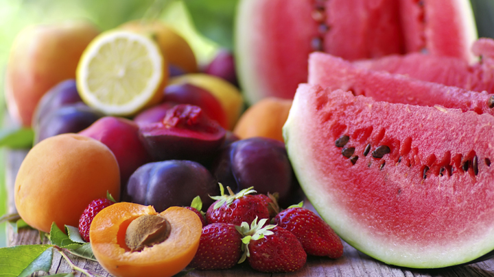 10 anti-ageing fruits for vibrant and youthful skin