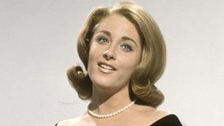 it-s-my-party-singer-lesley-gore-dies-at-age-68-starts-at-60