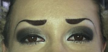 Experts call this the 'tadpole' eyebrow.