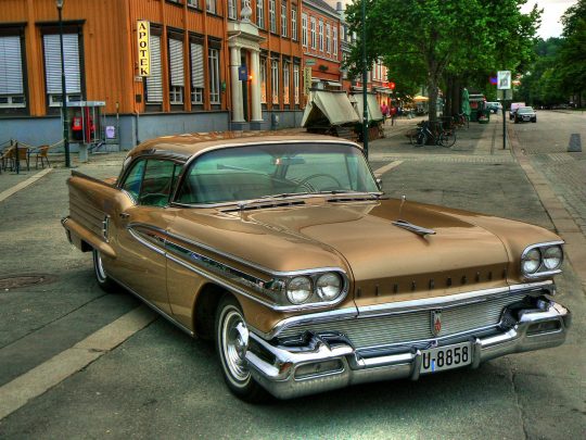 Advertising campaign gone wrong. Oldsmobile alienated the very people who would buy their cars. Photo: 1958 Oldsmobile Super 88 Holiday coupe by Sigmund CC BY-SA 3.0