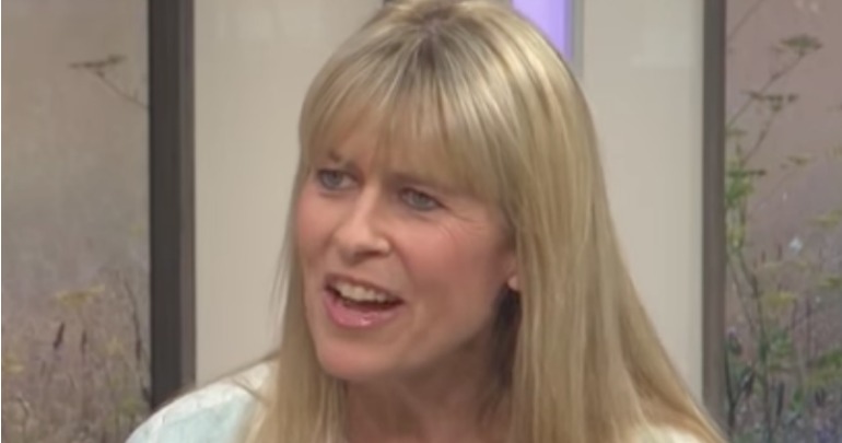 Terri Irwin pokes fun at rumours about her - Starts at 60