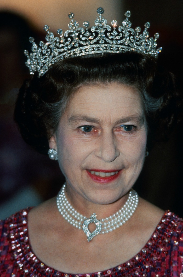 The Queen wore a similar necklace on a visit to Bangladesh. Source: Getty.