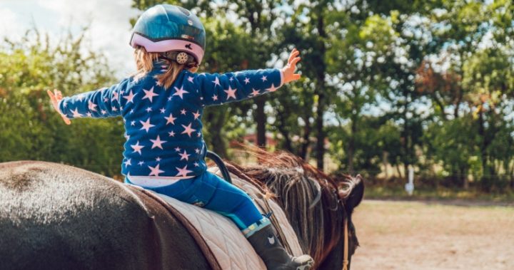 Violet's granddaughter showed strength and courage despite being unwell. Source: Pexels (Photograph posed by model)