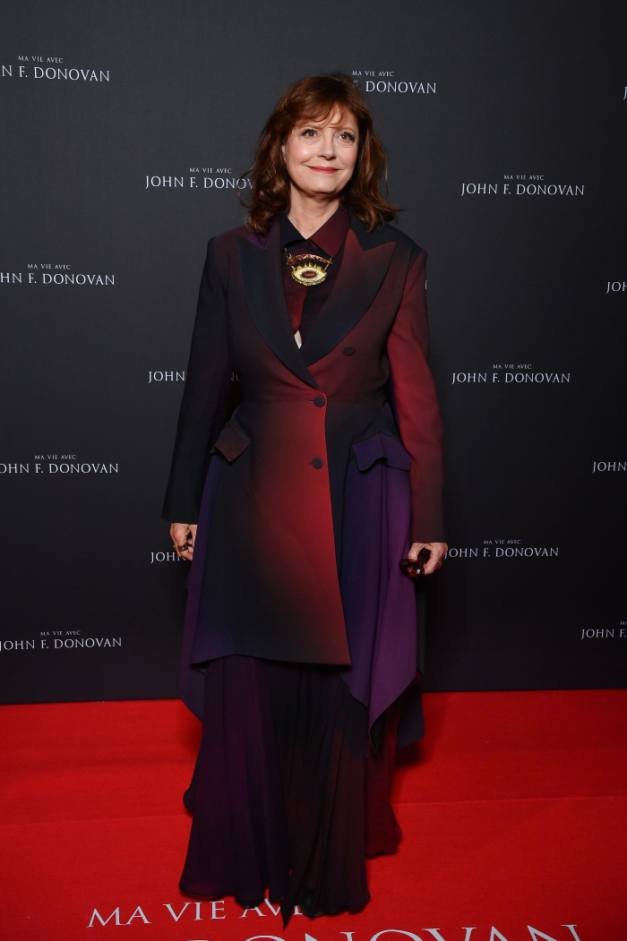 Susan Sarandon looked gorgeous in a red and purple frock for the Ma Vie Avec John F.Donovan premiere.