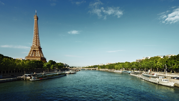 Paris Tragics: Navigating the city during the floods