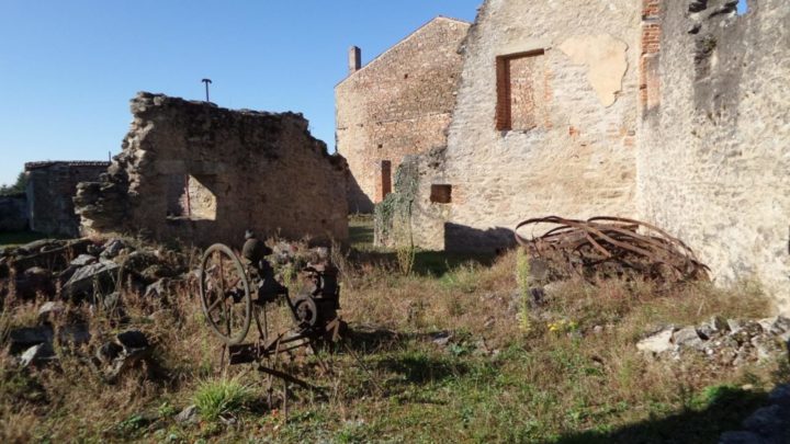 Orador-sur-Glane, France. Only metal objects and brick walls survived the destruction. Source: Village to Villa