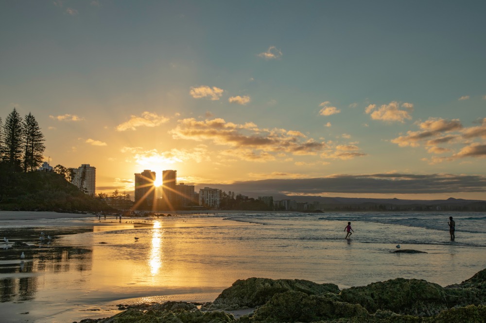 The awesome travel deal gets you five nights of accommodation at the Mantra Twin Towns in Coolangatta. Source: Getty