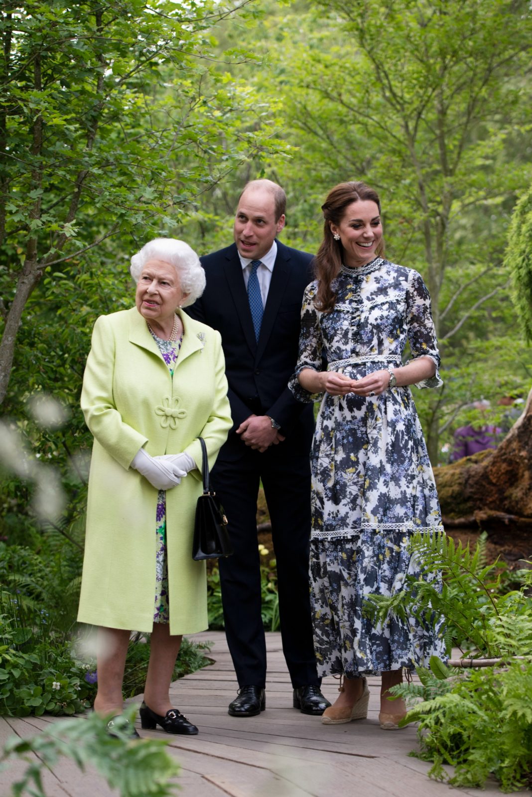 Queen Elizabeth is shown around 'Back to Nature' by Prince William and Catherine at the RHS Chelsea Flower Show. Source: Getty 