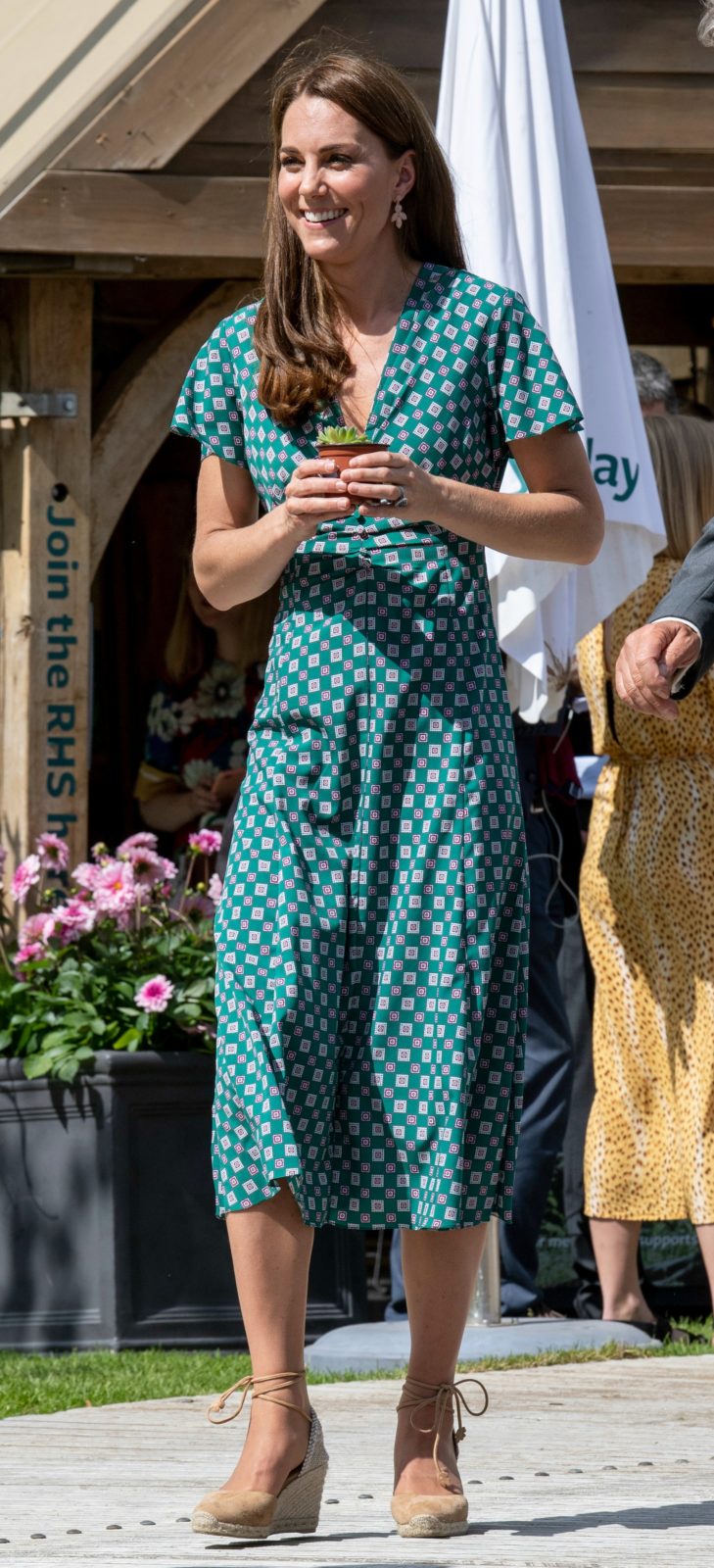 Catherine looked radiant in the green summer dress. Source: Getty.