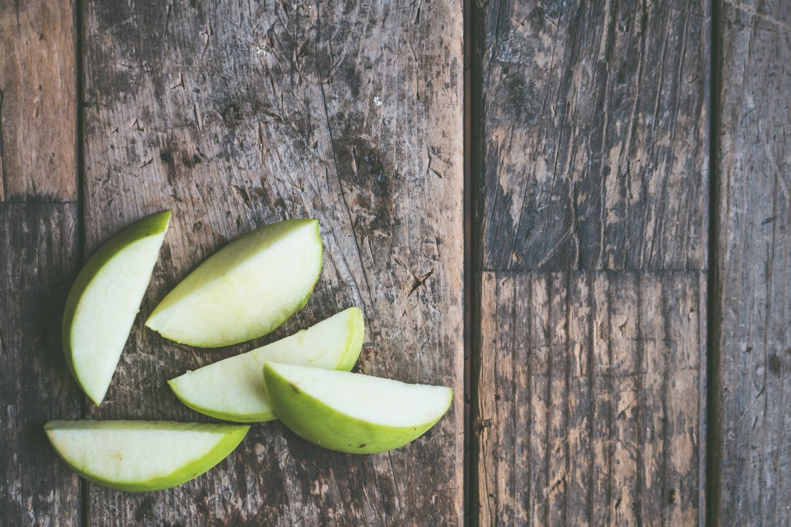 Apples sliced up.