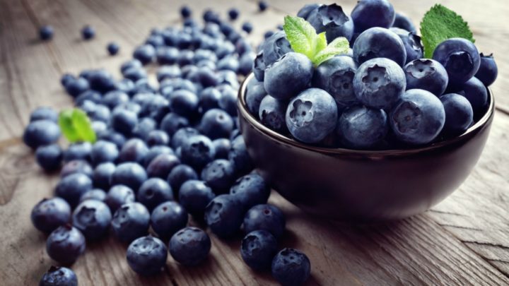 Blueberries can help maintain brain function and improve memory. Source: Getty. 