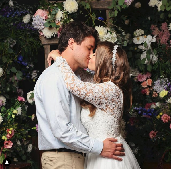 bindi irwin chandler powell wedding