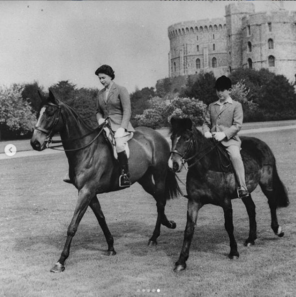 queen-horse-riding-throwback