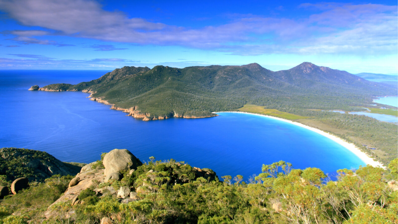 wineglass-bay-tasmania (1)