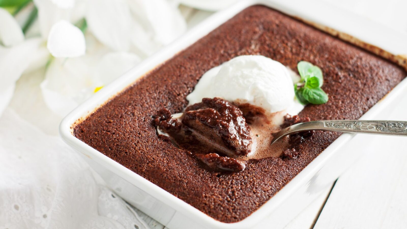 microwave self-saucing pudding