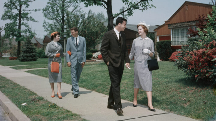 Couples out and about, circa 1959. Source: Getty