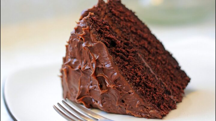 Delicious low-fat avocado chocolate cake - Starts at 60