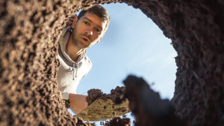 Daily Joke: Digging holes in Australia…
