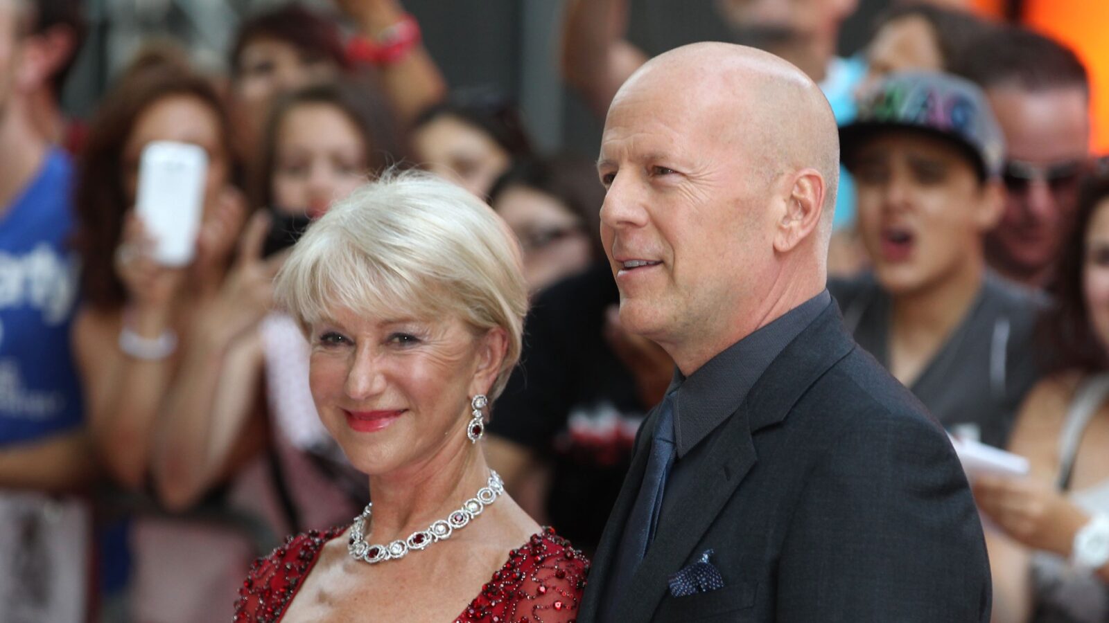 RED 2 Cast Interview: Bruce Willis, Helen Mirren & More! 