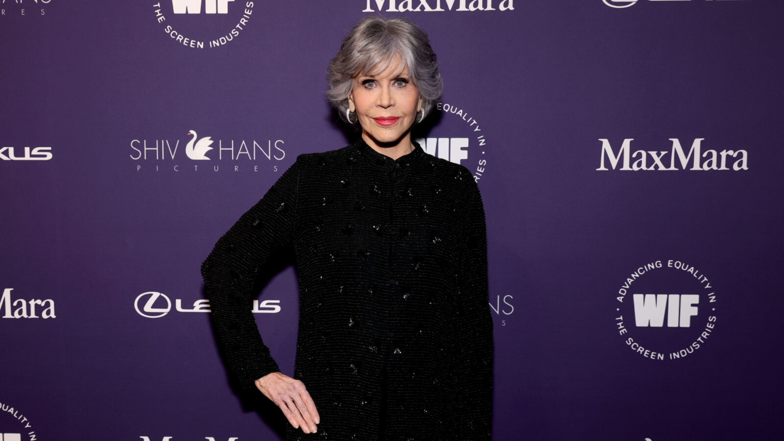 Jane Fonda reveals she's had to be 'realistic' about death following cancer  diagnosis - Starts at 60