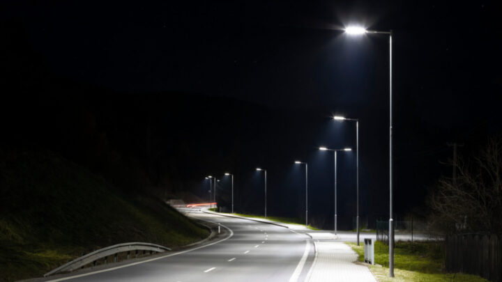 Exposure to outdoor artificial light has been linked to an increased risk of diabetes. Source: Getty