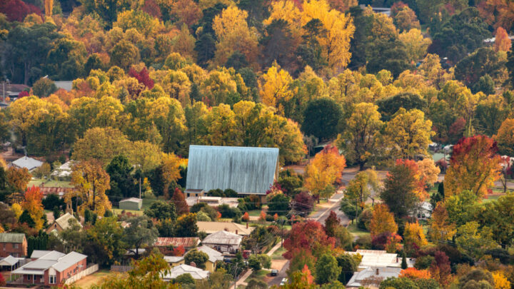 The town of Bright, Victoria is a must-visit during the Autumn season. Source: Getty