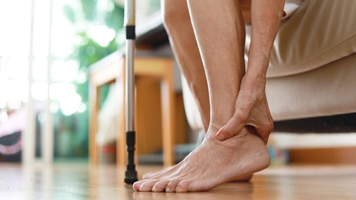 Unlock the secrets to help beat fluid retention and rediscover your body's balance. Source: Getty Images.