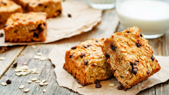 Quick and delicious chocolate chip and oat bar - Starts at 60