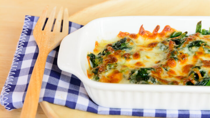 Creamy chicken and spinach lasagne - Starts at 60