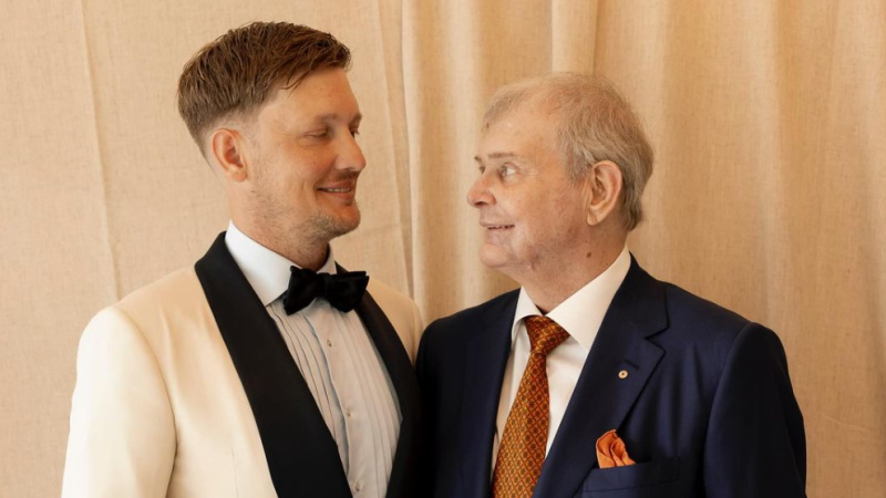 Heartwarming new photo shared in celebration of John Farnham’s birthday ...