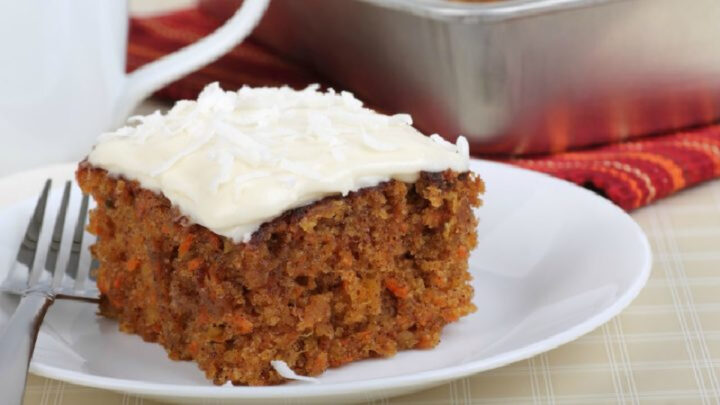 Healthier carrot cake with coconut - Starts at 60