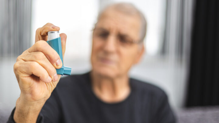For those grappling with asthma, spring can pose challenges, yet there are ways to make it more manageable. Source: Getty Images. 