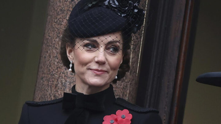 After the two-minute silence, buglers played the Last Post and the King laid a wreath of poppies at the base of the Cenotaph while Prince William, 42,  left his own floral tribute featuring the Prince of Wales' feathers and a new ribbon in Welsh red.
Image source: AP 