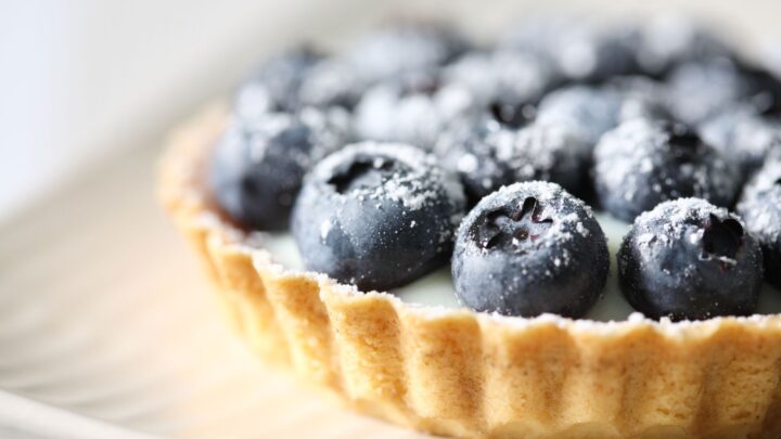 Light and refreshing blueberry vanilla tart - Starts at 60