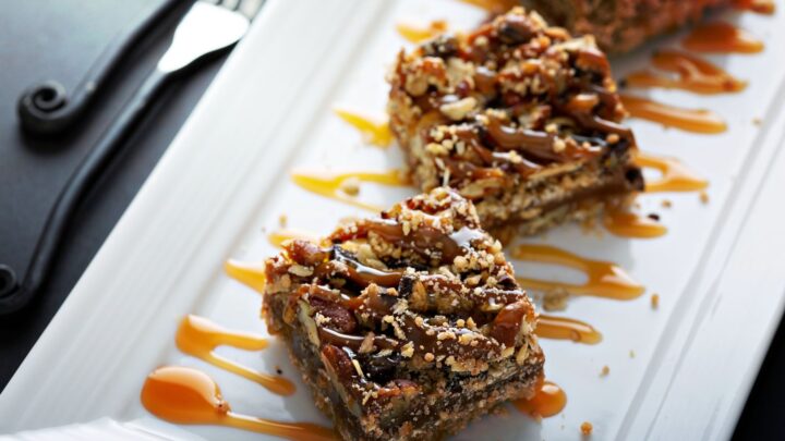 Quick and delicious mars bar slice recipe for a perfect snack - Starts at 60