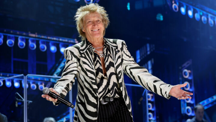Rock legend Rod Stewart to be honoured with Lifetime Achievement Award at American Music Awards