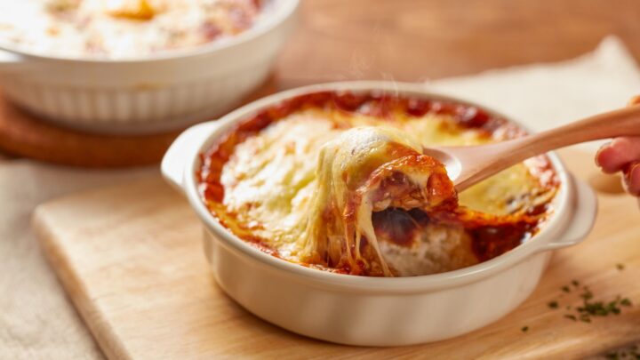 Cheesy chicken lasagna - Starts at 60