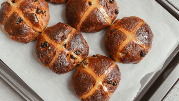 Fluffy and delicious hot cross bun brownies - Starts at 60