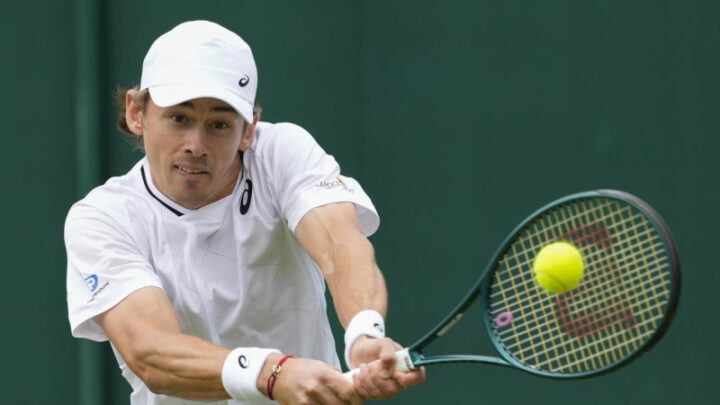 Demon's spark returns: De Minaur finds his fire on the grass against Popyrin. Source: AP PHOTO. 