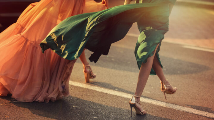 Why pay full price? Discover 5 clever ways to refresh your wardrobe without draining your wallet. Source: Getty Images. 