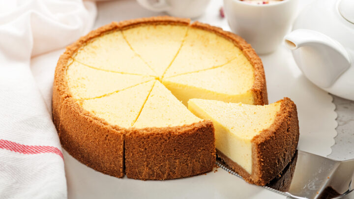 A crowd-pleasing cheesecake with zero fuss - Starts at 60