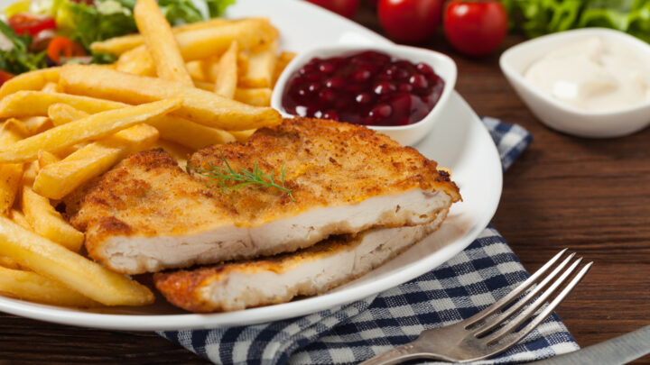 Crispy quinoa chicken schnitzel made easy - Starts at 60