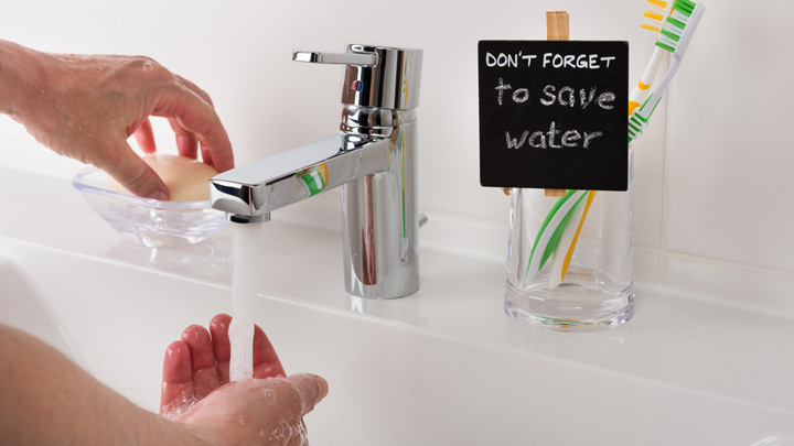 5 clever tips for saving money on your water bill this summer