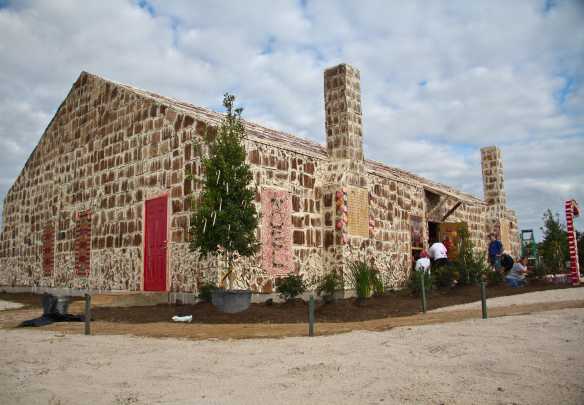 Guinness Largest Gingerbread House  (1)