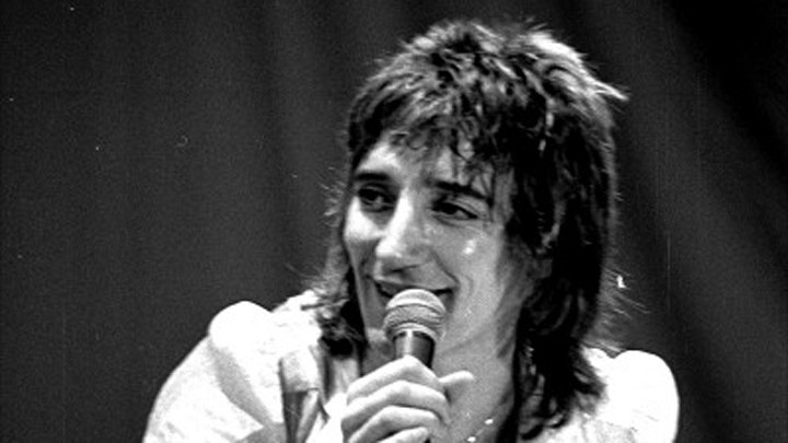 Rod Stewart’s seductive 1976 hit single - Starts at 60